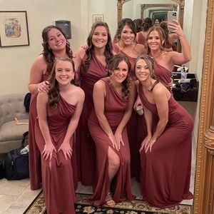 Worn once! Size L. Bridesmaid dress. Color: rosewood. Stretchy. Comfortable.